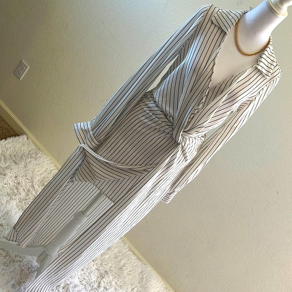 Forever 21 Dresses & Skirts - S For ever 21 Dress NWT